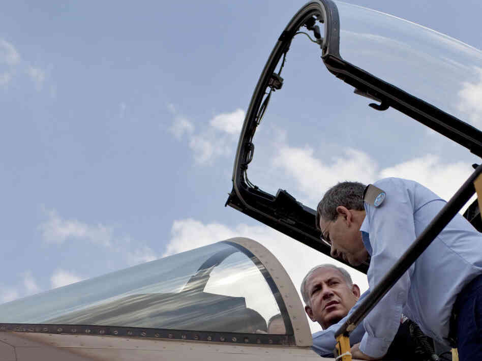 Netanyahu in jet Netanyahu in jet